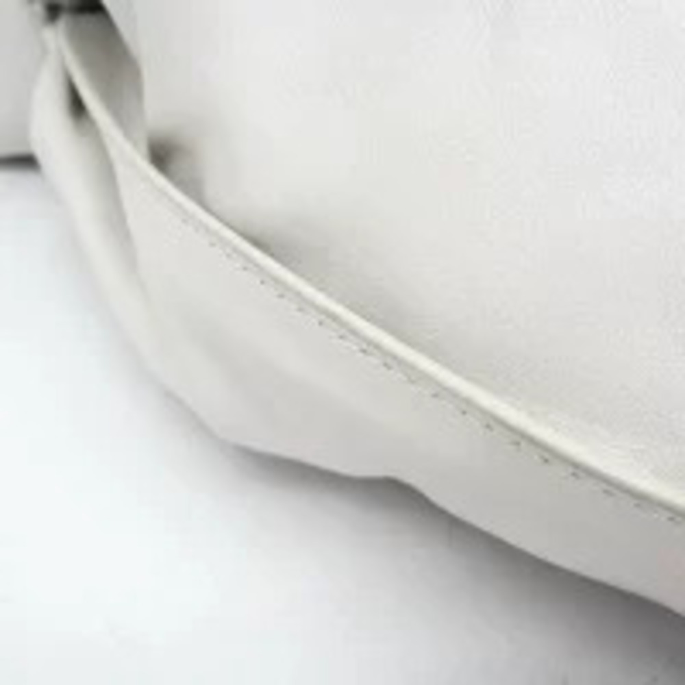 Bottega Veneta Twist Leather Wristlet Clutch Bag White - Picture 6 of 13